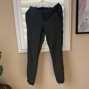 Athleta Women's olive green hiking pants